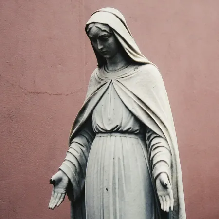 Religious Metaphor in Marian Art